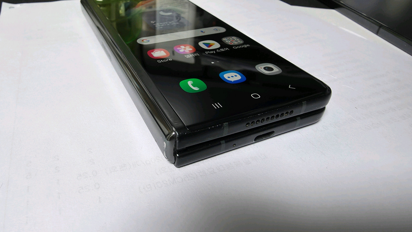 갤럭시 Z폴드3 256GB 블랙--1