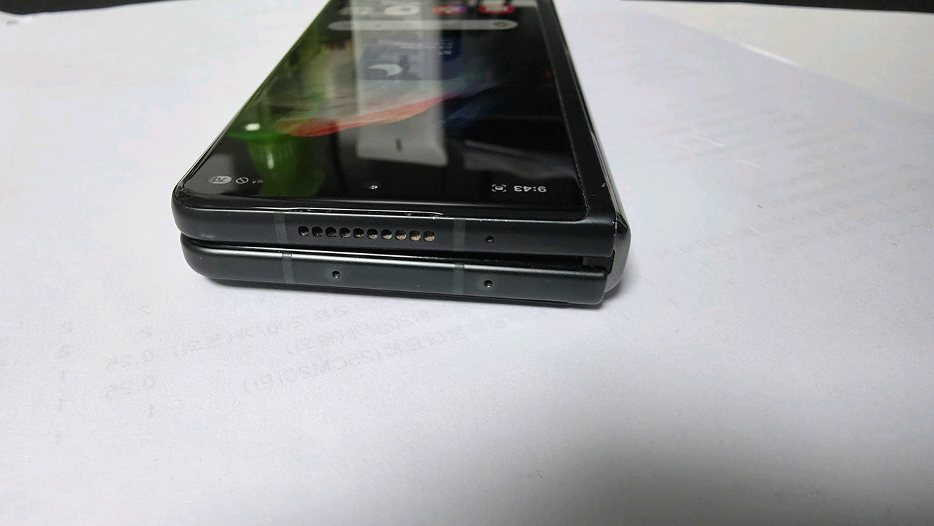 갤럭시 Z폴드3 256GB 블랙--3