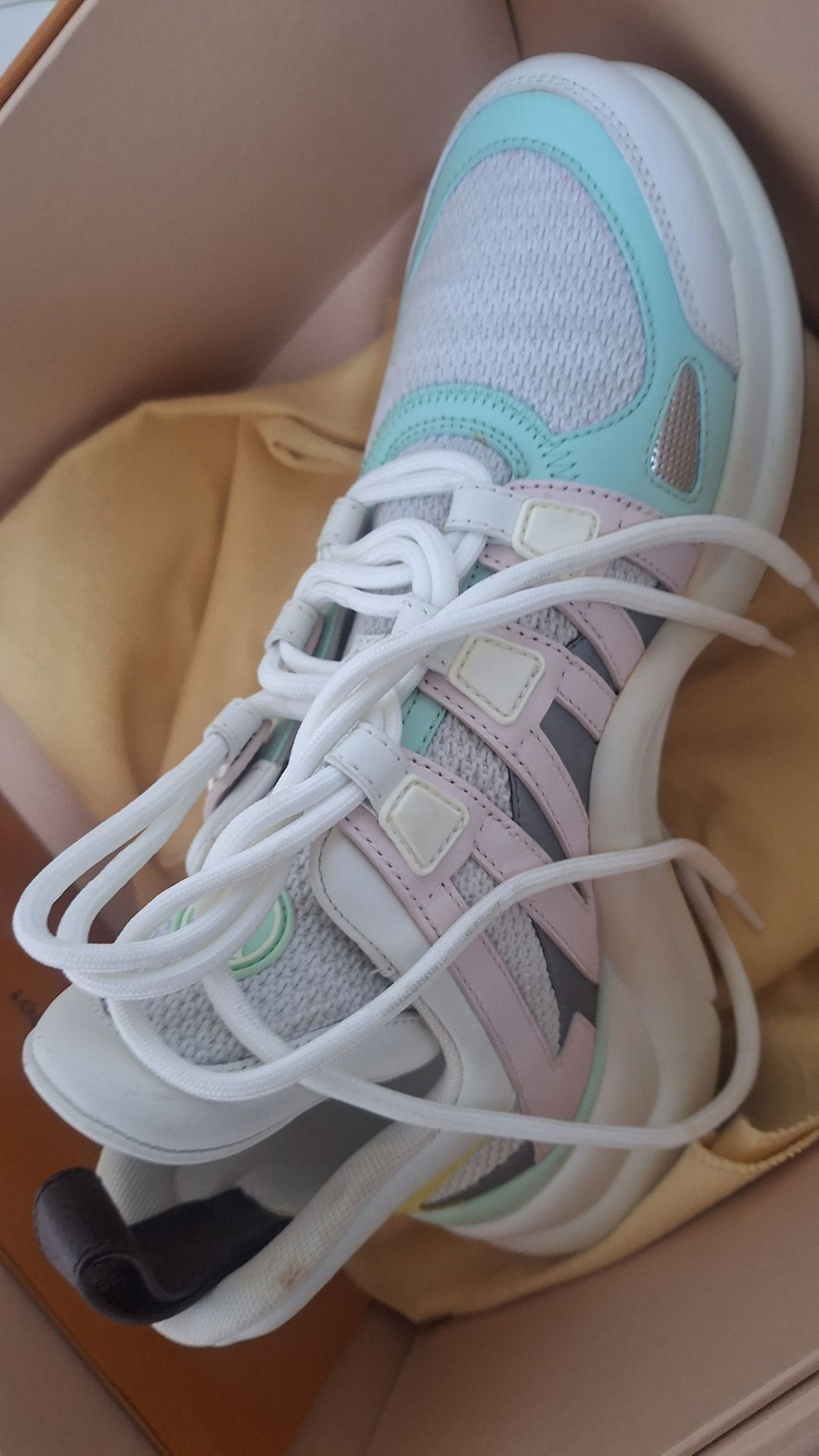 루이비통 여성스니커즈 아치라이트 파스텔 이미지