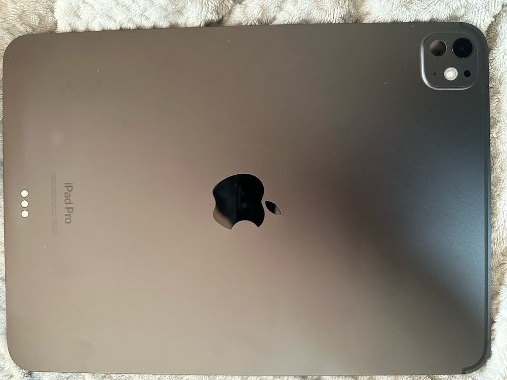 태블릿 11인치 256GB + 매직키보드--2