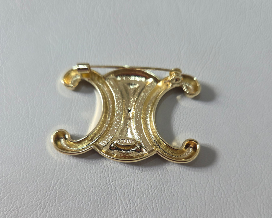 셀린느 브로치 새상품 팝니다.--1