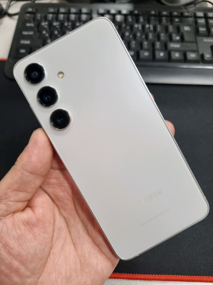 갤럭시S24 SSS급 무잔상 새폰급 컨디션 중고폰 싸게팔아요--1