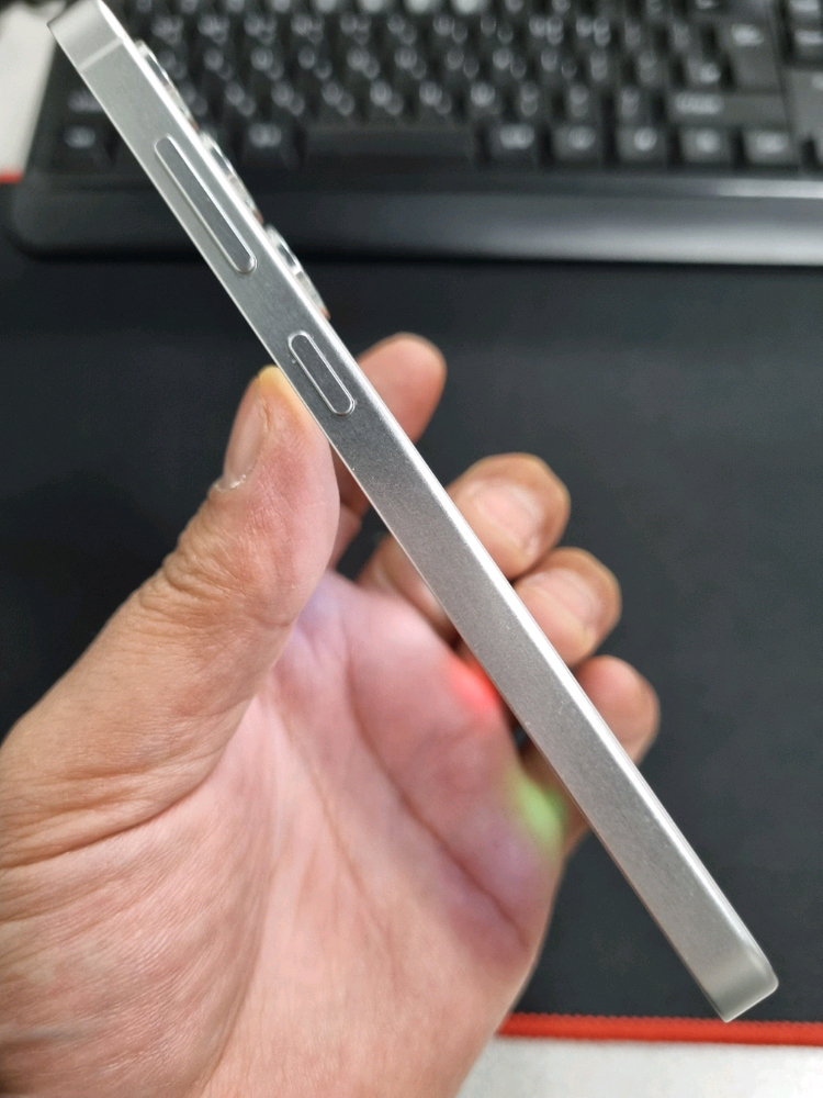 갤럭시S24 SSS급 무잔상 새폰급 컨디션 중고폰 싸게팔아요--4