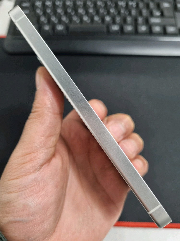 갤럭시S24 SSS급 무잔상 새폰급 컨디션 중고폰 싸게팔아요--5