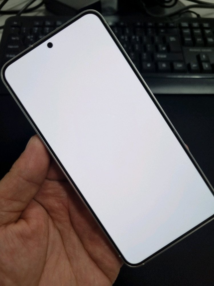 갤럭시S24 SSS급 무잔상 새폰급 컨디션 중고폰 싸게팔아요--8