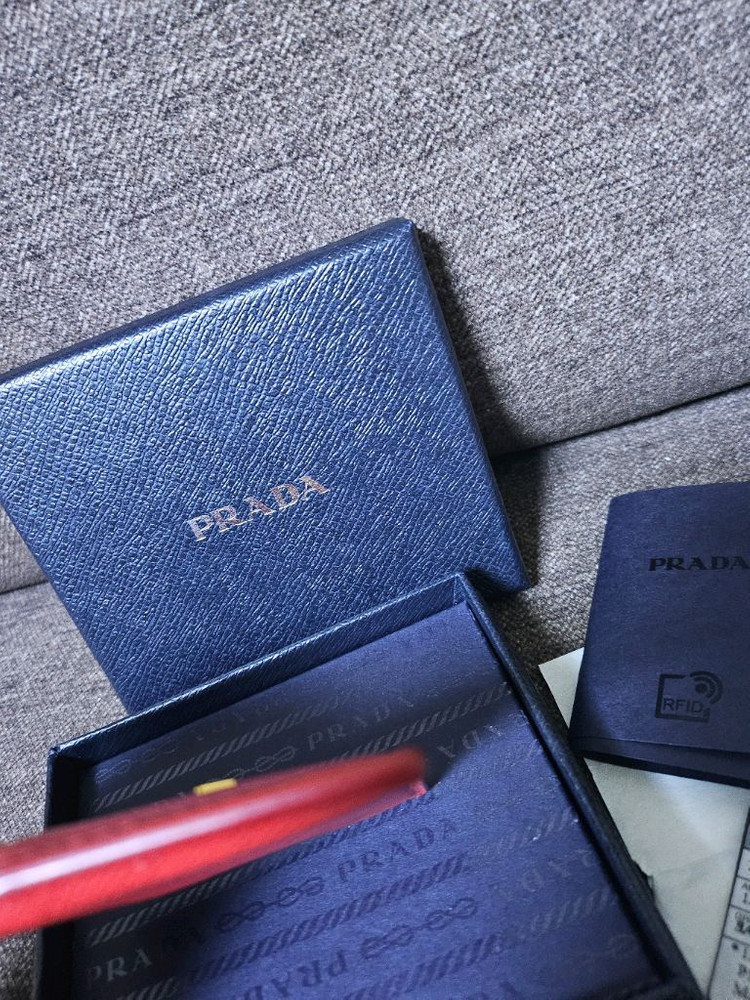 프라다 사피아노 카드지갑(상태최상)--5