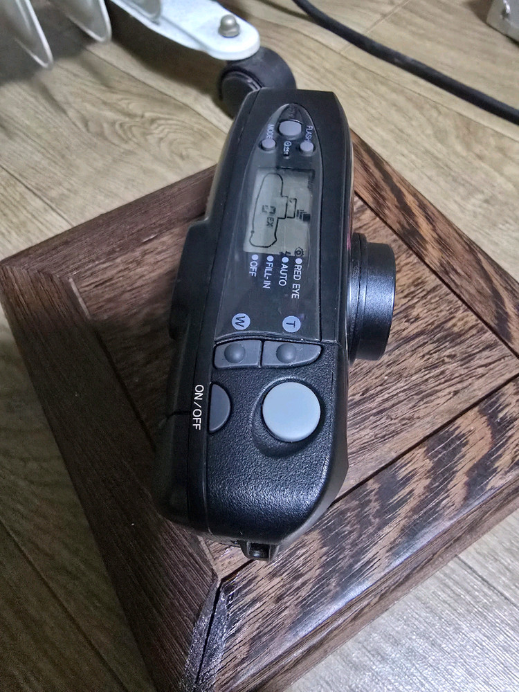 삼성 Kenox Fuzzy Zoom Slim 필림카메라--1