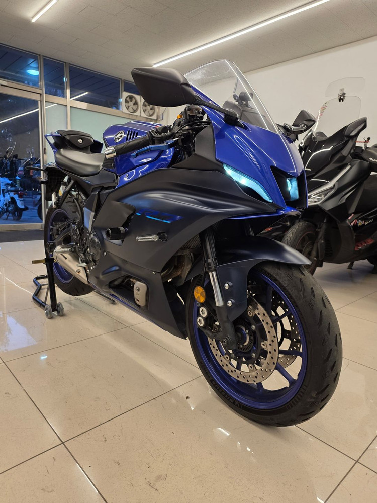 22년식 R7 26,XXXkm 판매합니다:)--2