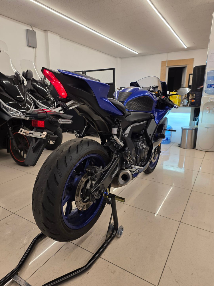 22년식 R7 26,XXXkm 판매합니다:)--3