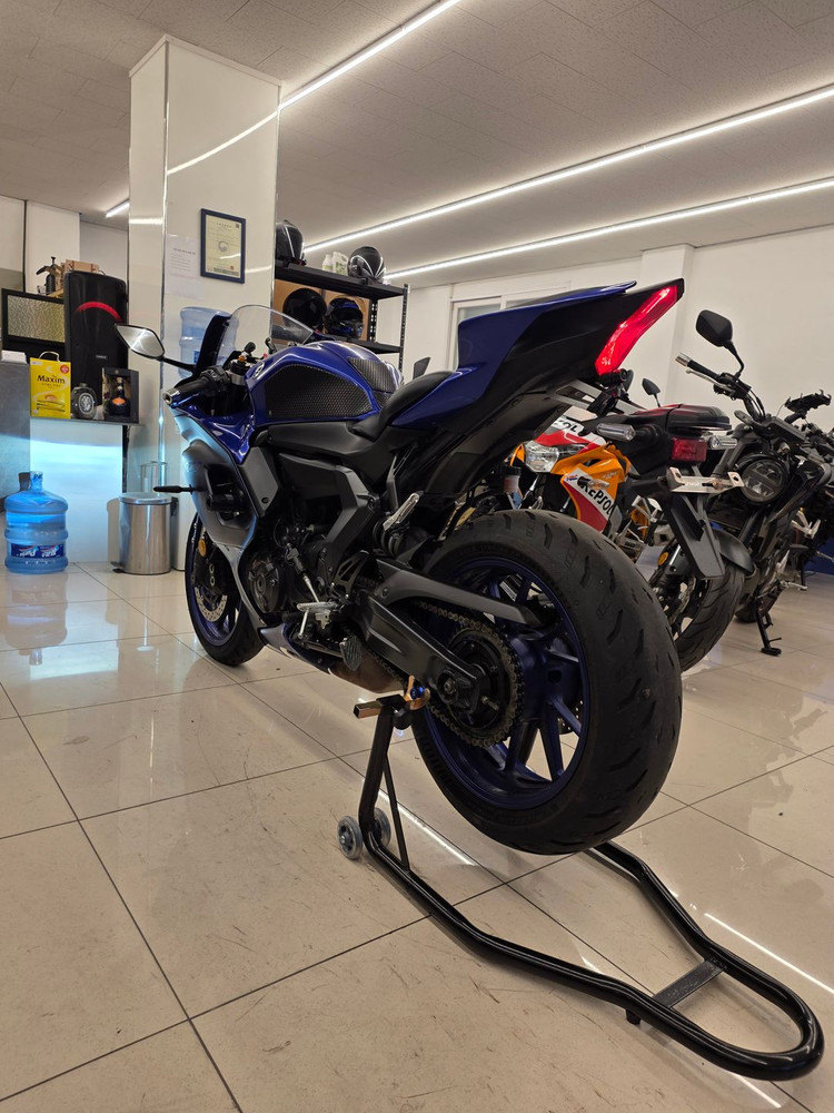 22년식 R7 26,XXXkm 판매합니다:)--4