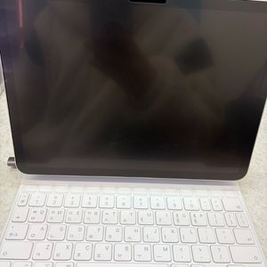 아이패드 에어 m2 WIFI 128GB 실버, 매직키보드