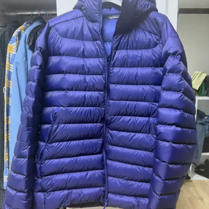 아크테릭스 세륨 소울소닉 L 사이즈안입었습니다상태 9.999/10