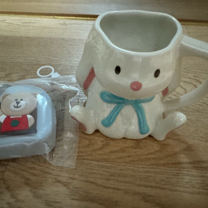 스타벅스 스위티 버니 머그 새상품 실리콘 키체인