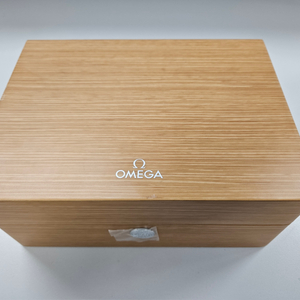 오메가 시계 원복 박스 판매합니다.