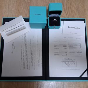 티파니 4.5부 다이아 솔리테어 플래티늄 반지 (0.45캐럿)