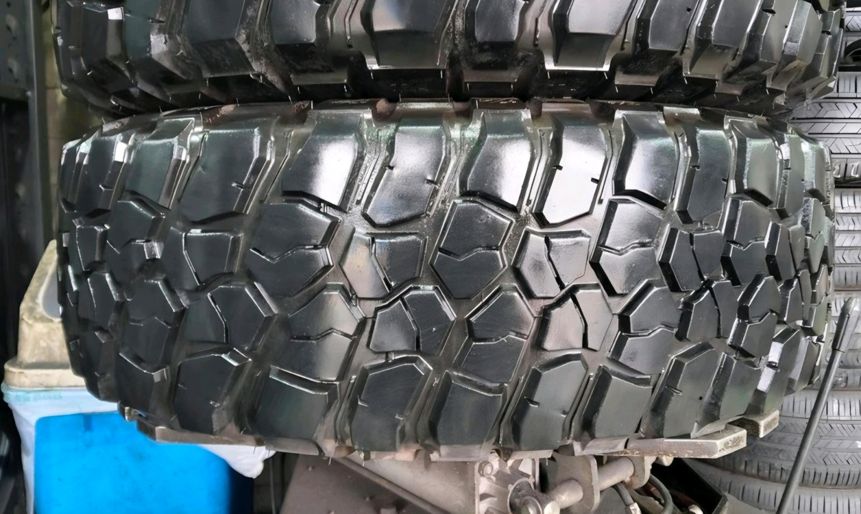 255 75 17 BF GOODRICH 중고타이어--4