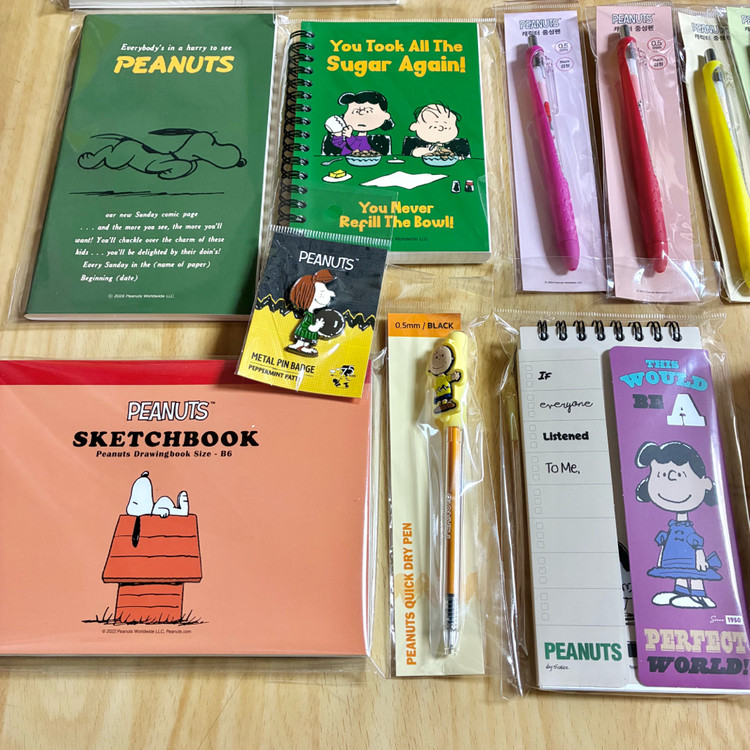 선택가능)피너츠 스누피 문구세트(파우치케이스핀뱃지스터디플래너노트볼펜공책--3