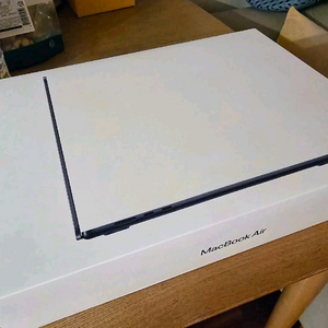 맥북 에어 15 M4 16GB/512GB 미개봉