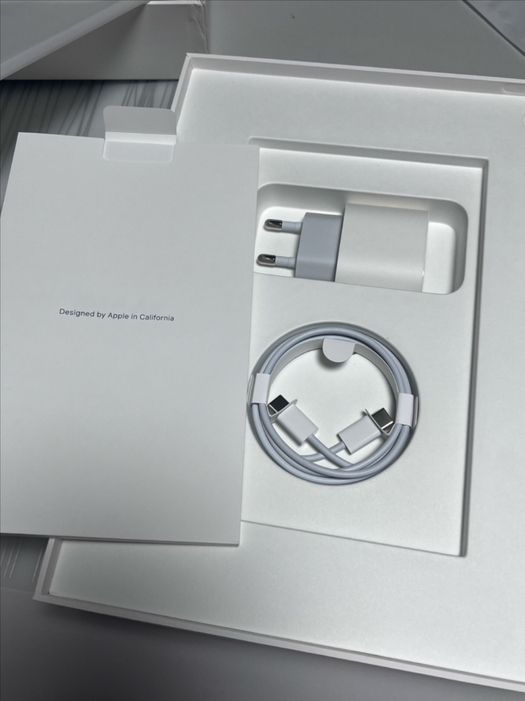 아이패드에어5 64기가 스타라이프 애플펜슬2 매직키보드 전부--5