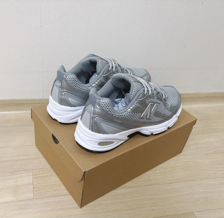 [265] 뉴발란스 740 메탈릭 실버 그레이 운동화 이미지