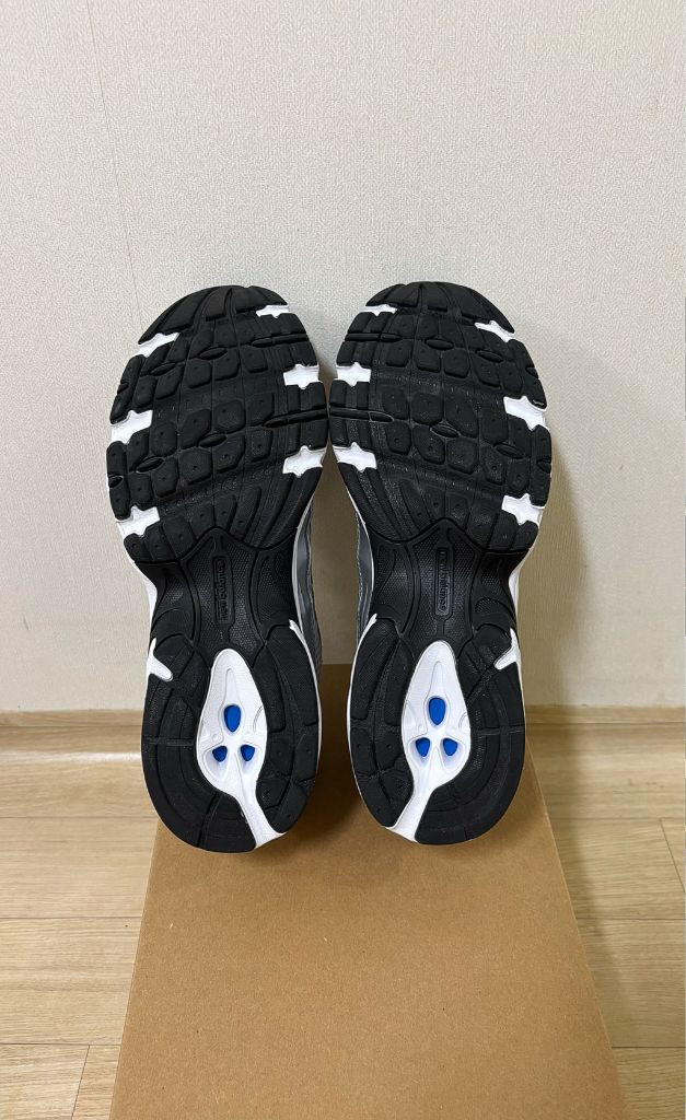 [265] 뉴발란스 740 메탈릭 실버 그레이 운동화 이미지