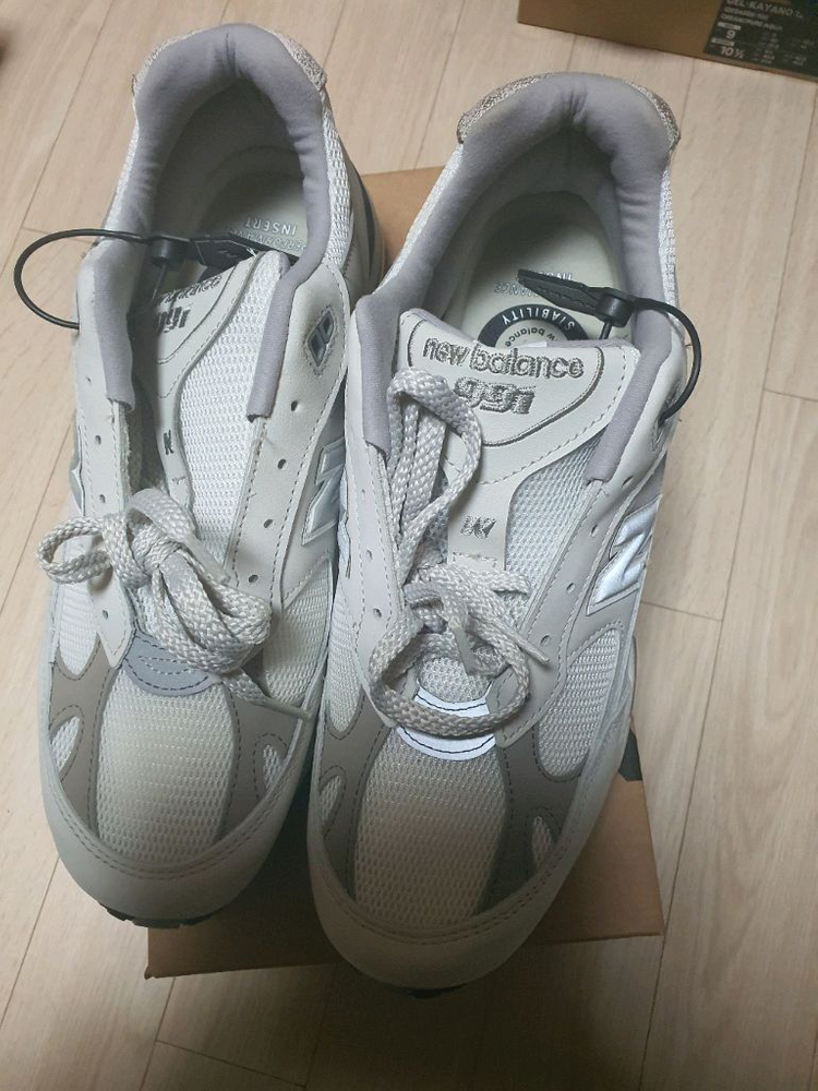 뉴발란스 991 화이트 M991FLB 270 이미지