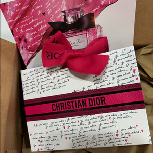 new 디올 어딕트 로지 글로우 향수 30ml 새상품