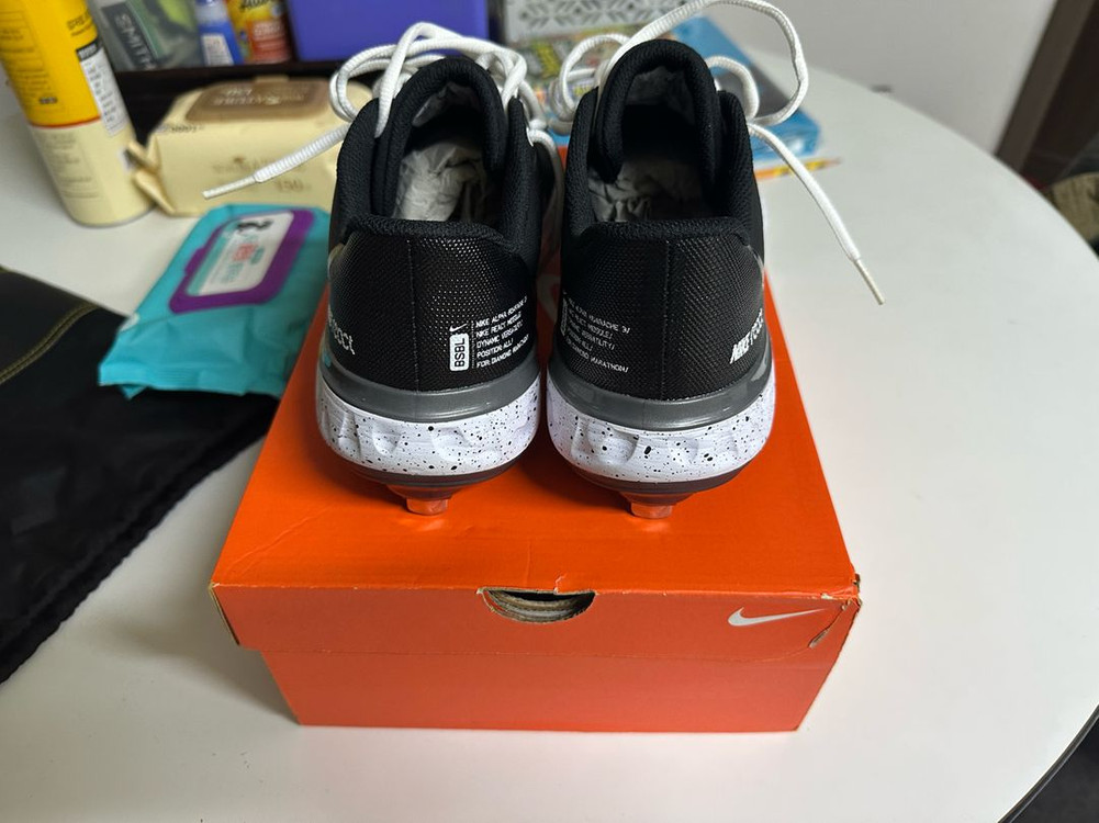 나이키 허라취3 엘리트 야구화(260) 팝니다--3