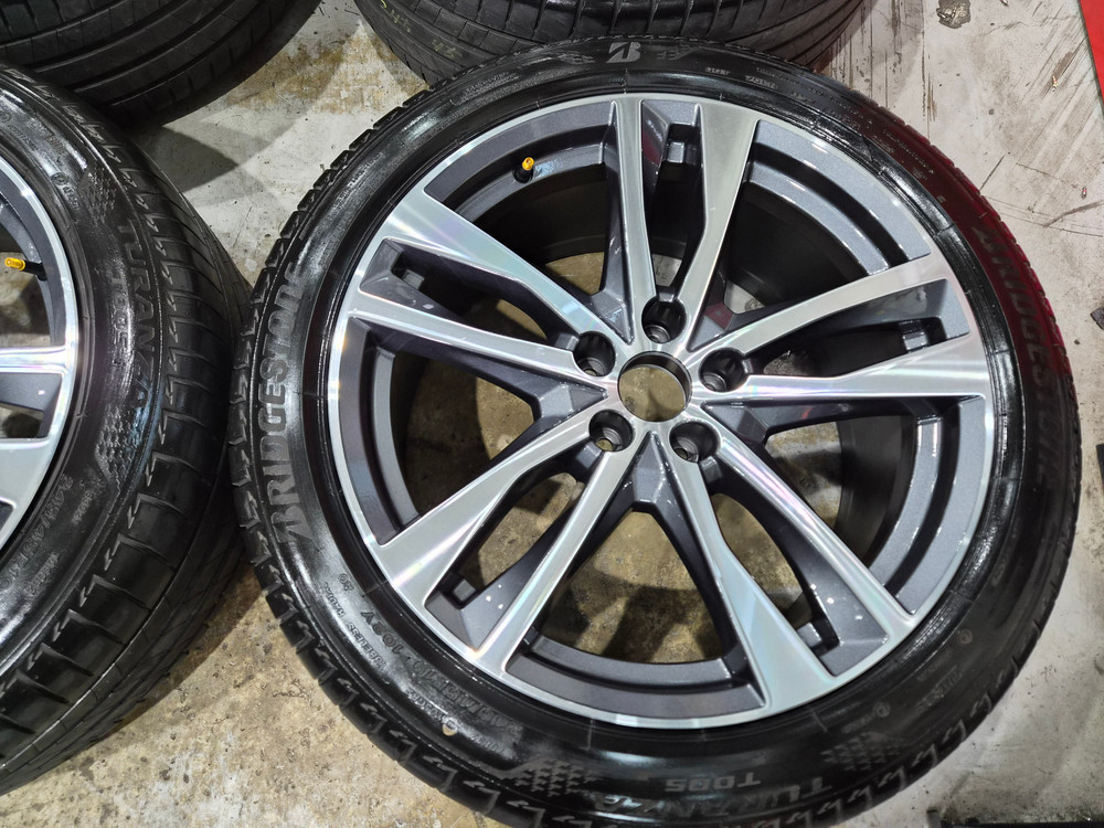 아우디A6 45TDI 19인치 순정 휠타이어 판매합니다--1