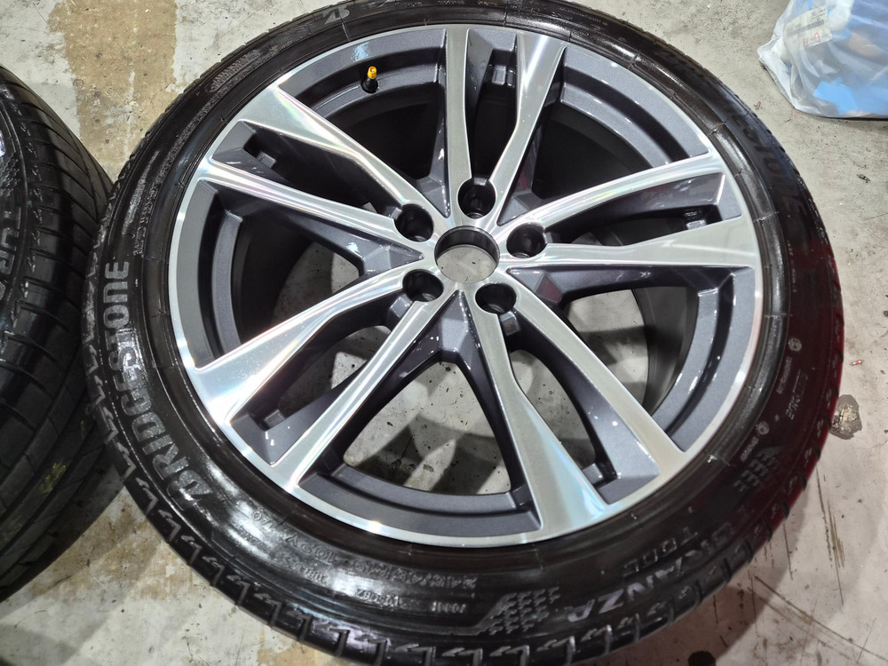 아우디A6 45TDI 19인치 순정 휠타이어 판매합니다--2