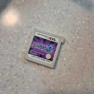 닌텐도3ds 포켓몬스터 울트라문 알칩 팝니다