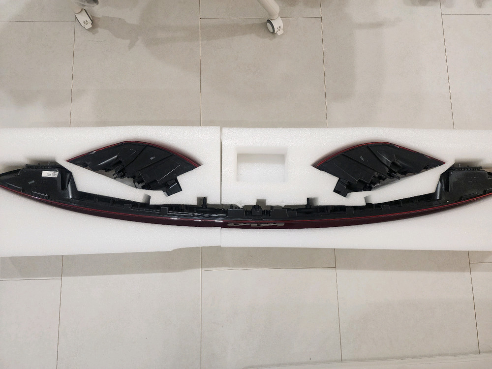 23년식 카니발 KA4 4세대 순정 테일램프 판매--3