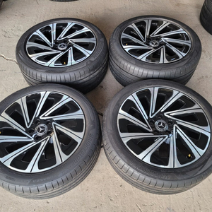 벤츠W214 신형E클래스 19인치 순정품휠타이어 한대분