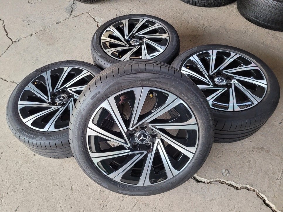 벤츠W214 신형E클래스 19인치 순정품휠타이어 한대분--4