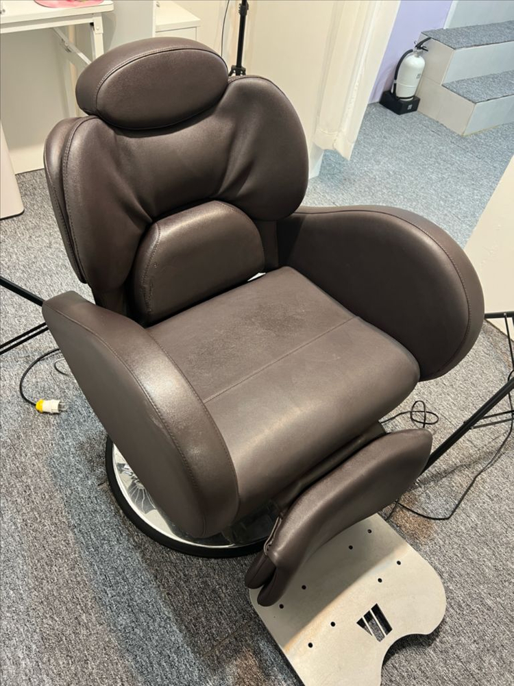 다용도 미용 전동의자 (180도 리클라이닝) 이미지