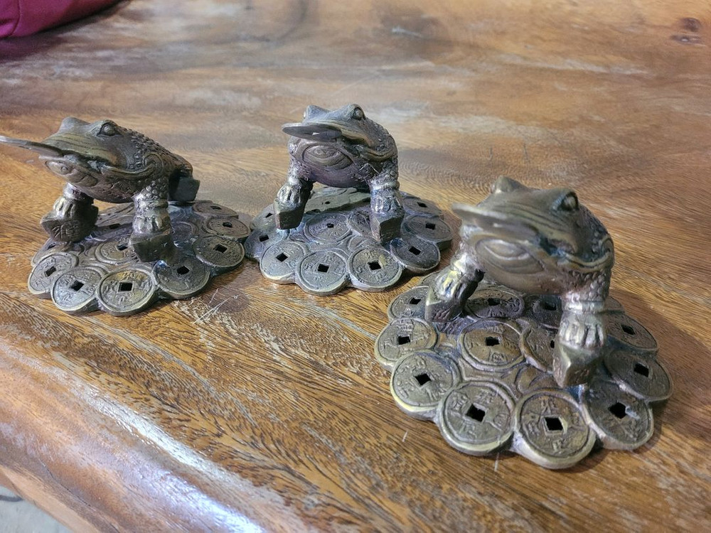 황동 두꺼비 장식품 이미지