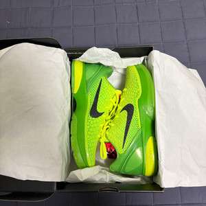 농구화 그린치 컬러웨이