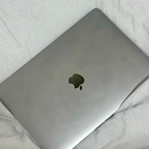 애플 맥북 에어 M1 13인치 팝니다 네고 가능