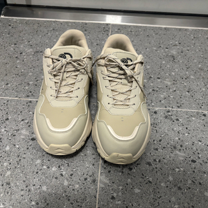 디스커버리 조거플렉스 신발 아이보리색 팝니다 270