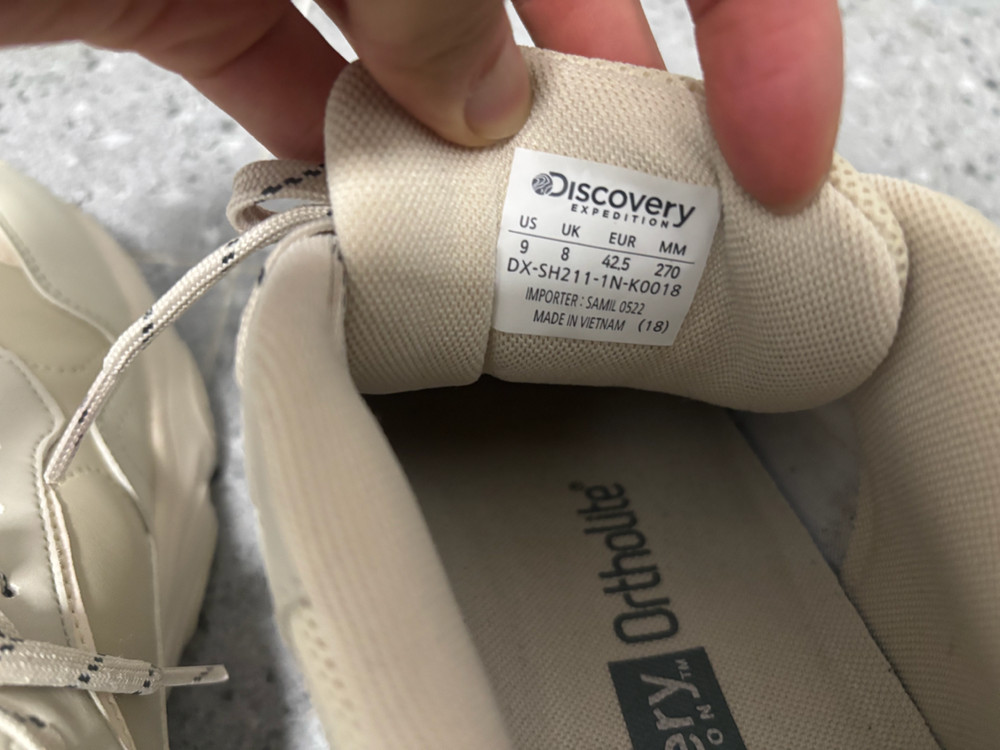 디스커버리 조거플렉스 신발 아이보리색 팝니다 270--5
