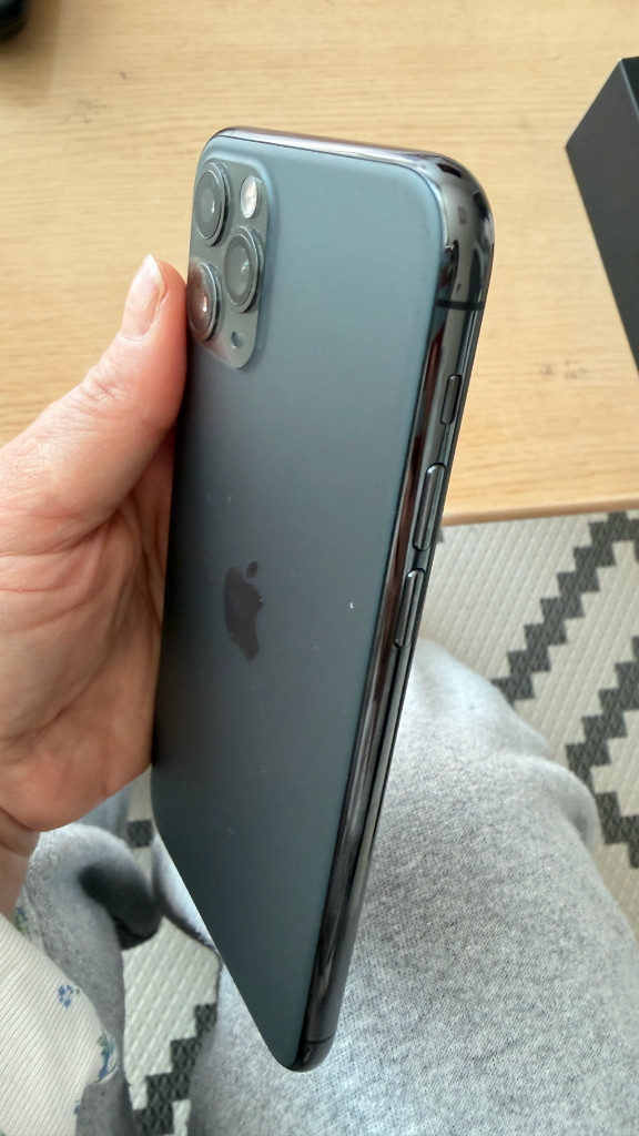 아이폰 11프로 256--1