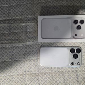 아이폰17pro 실버 256gb 판매합니다