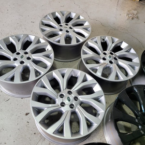 레인지로버 보그 21인치 순정품휠타이어 한대분 판매