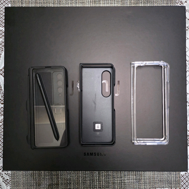 갤럭시 폴드4 juun.j (준지) 에디션 256gb 팝니다.--1