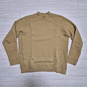 YMC (You Must Create) 모크넥 스웻셔츠 팬매