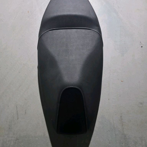 uhr125 순정 시트 이미지