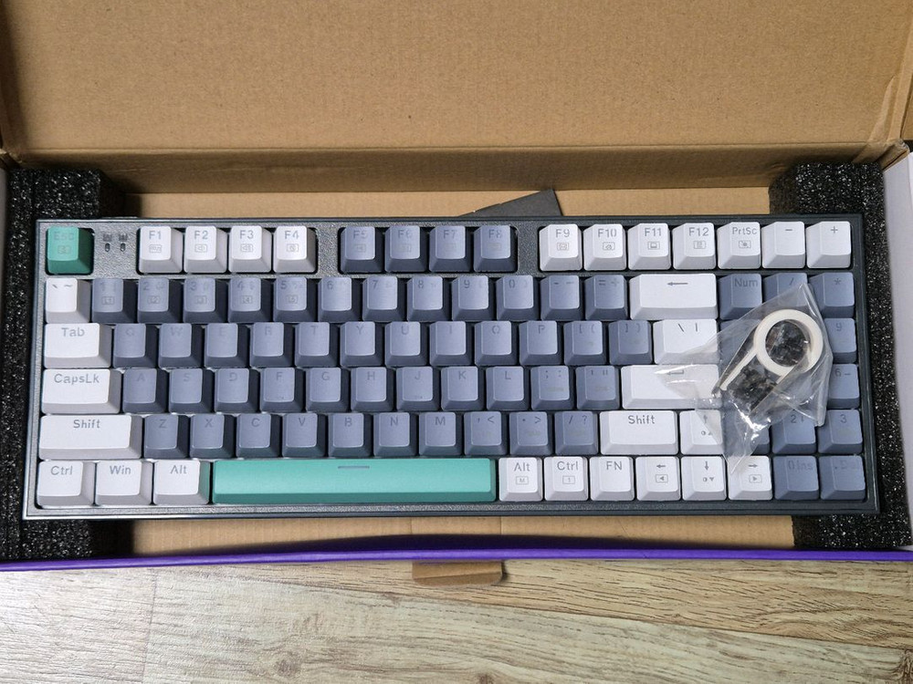 [일괄 7.5만원] 기계식 키보드 스위치 키캡 판매 이미지