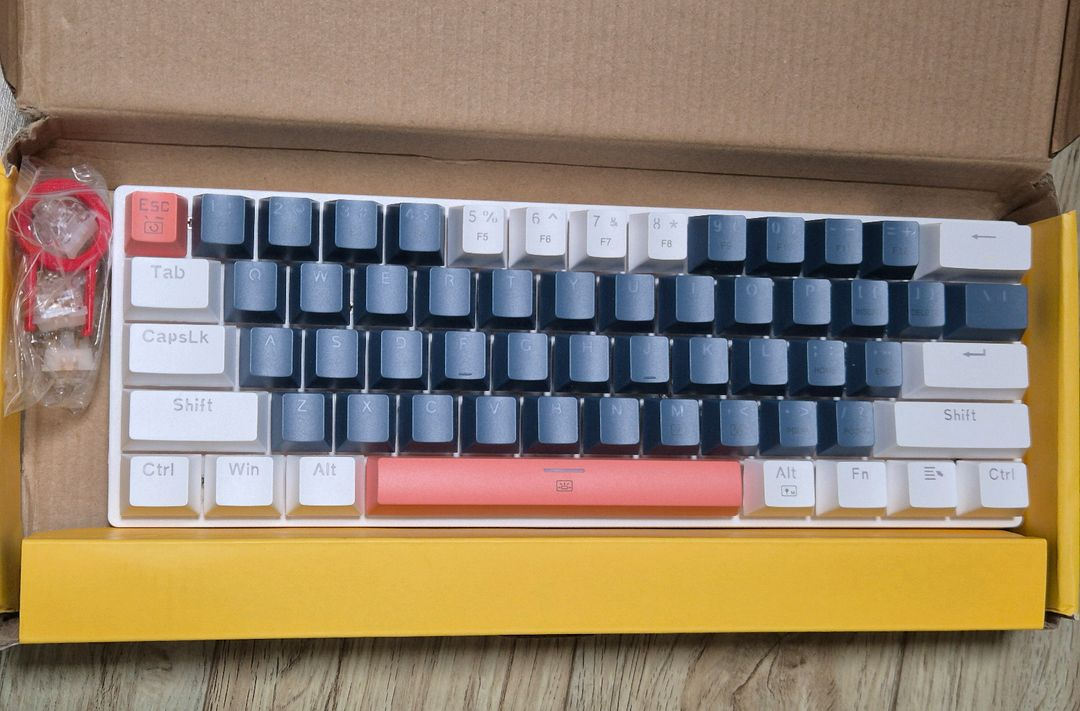 [일괄 7.5만원] 기계식 키보드 스위치 키캡 판매 이미지