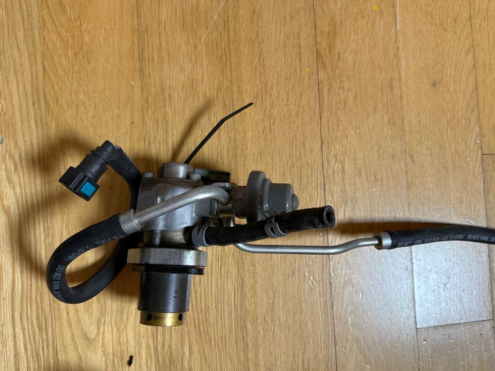 is250 고압펌프, 순정인테이크,퓨즈박스,ecu ,abs모듈 등 순정부품 팝니다. (2008년식에서 탈거)--2