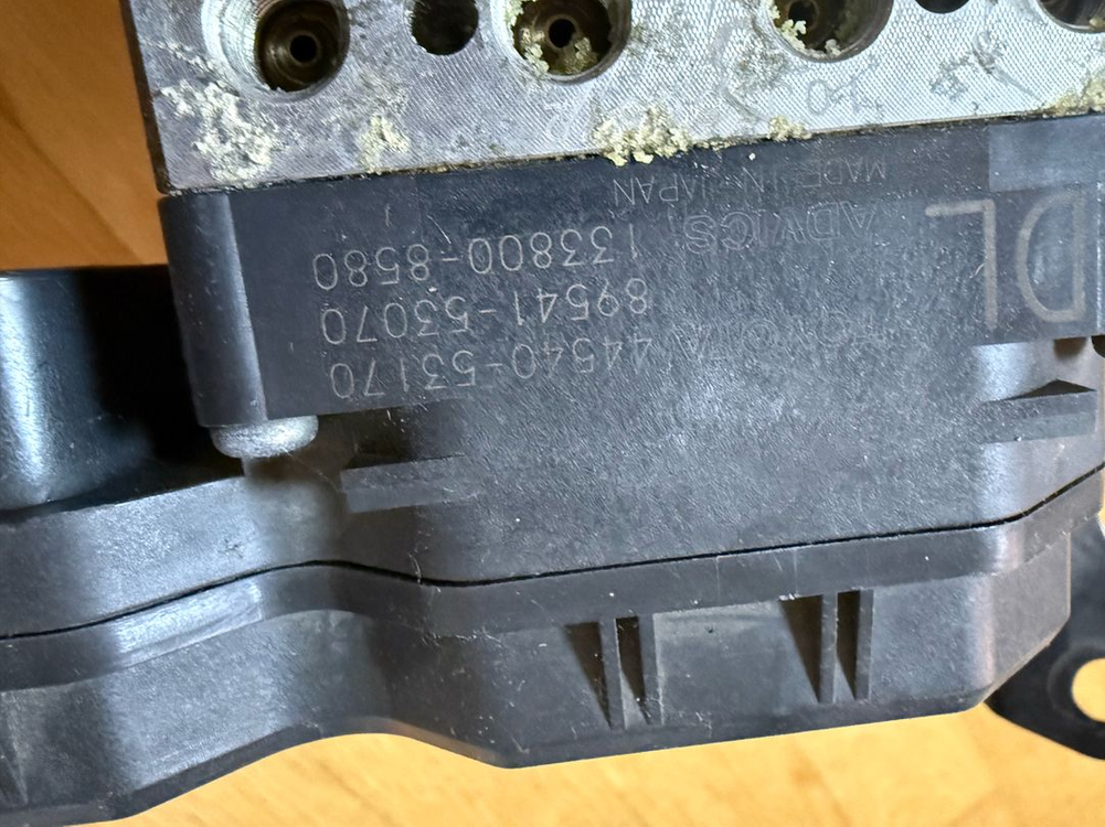 is250 고압펌프, 순정인테이크,퓨즈박스,ecu ,abs모듈 등 순정부품 팝니다. (2008년식에서 탈거)--4